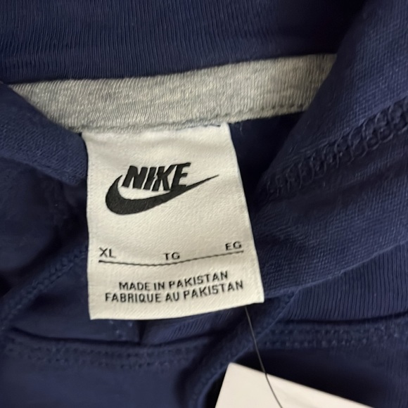 Nike Sportswear Club Fleece Pullover Size XL - Picture 10 of 17